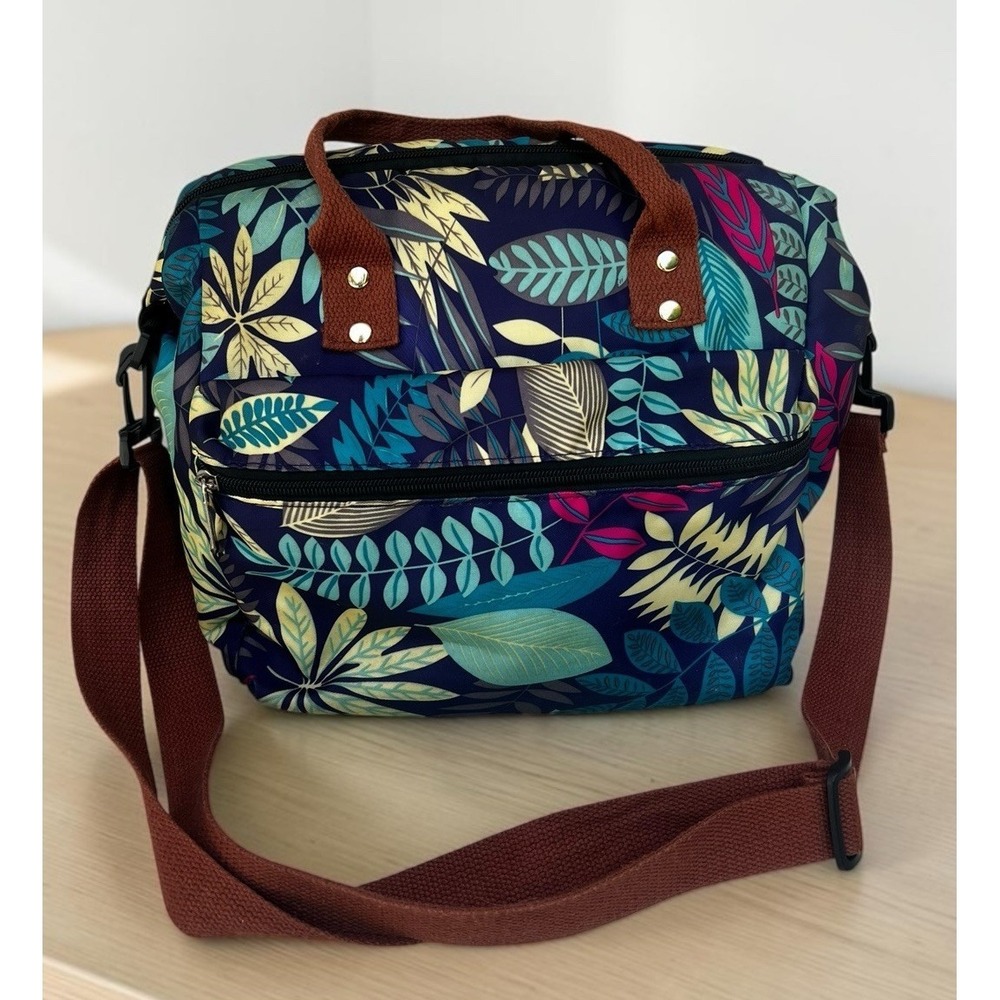 Insulated Crossbody Lunch Bag for Women Ferns Tropical Leaves Design